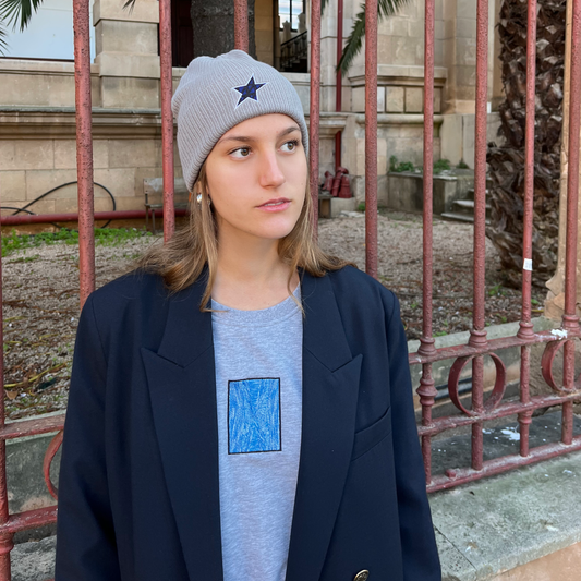 Mütze, gerippt, aus 100% Baumwolle (Bio) – Stern, gestickt